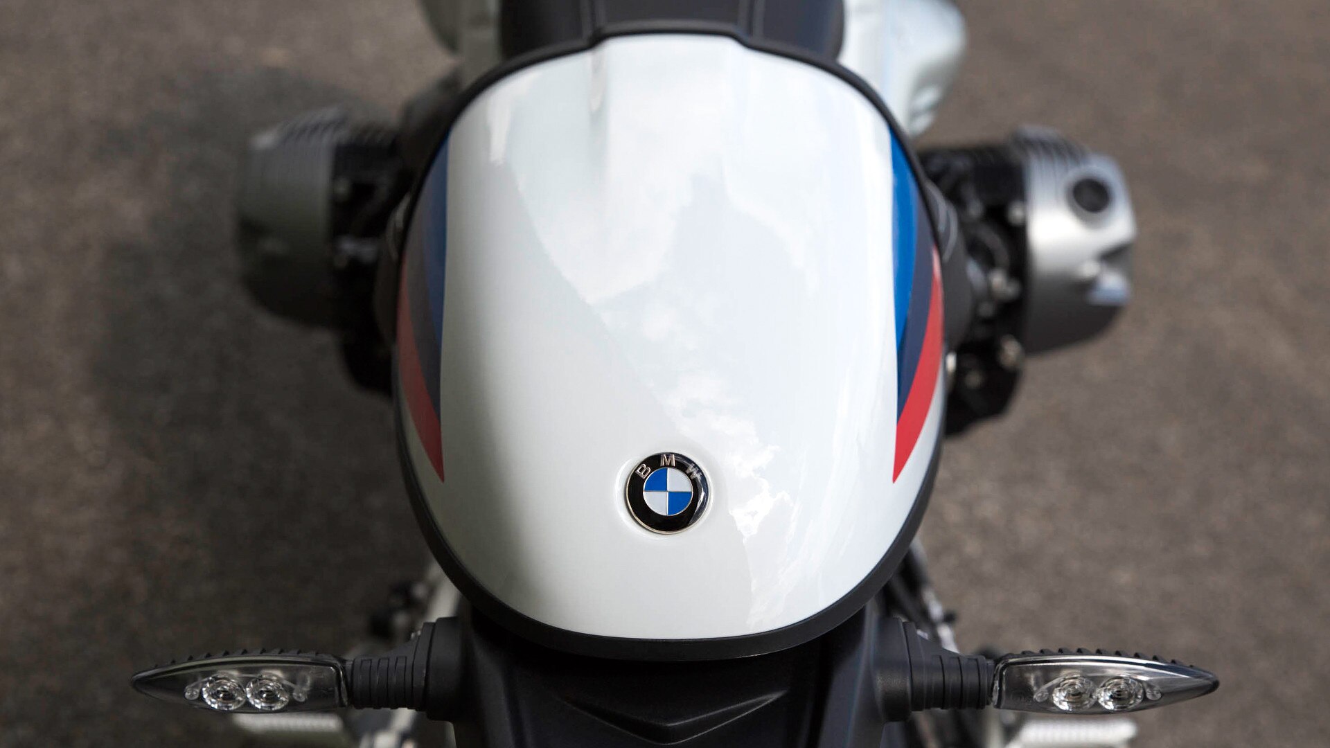 R nineT Racerのシートハンプ