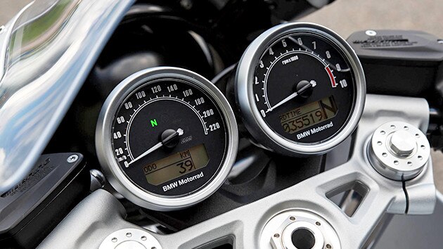 R nineT Racerのタコメーター