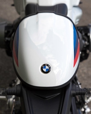 R nineT Racerのシートハンプ