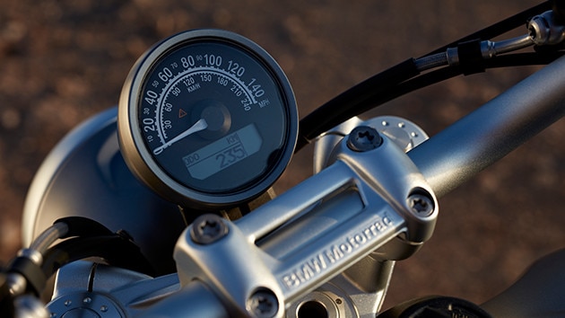 R nineT Scramblerの速度計