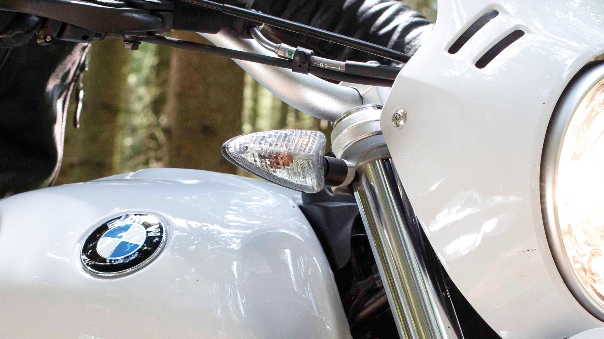 R nineT Urban G/Sのホワイトウインカー