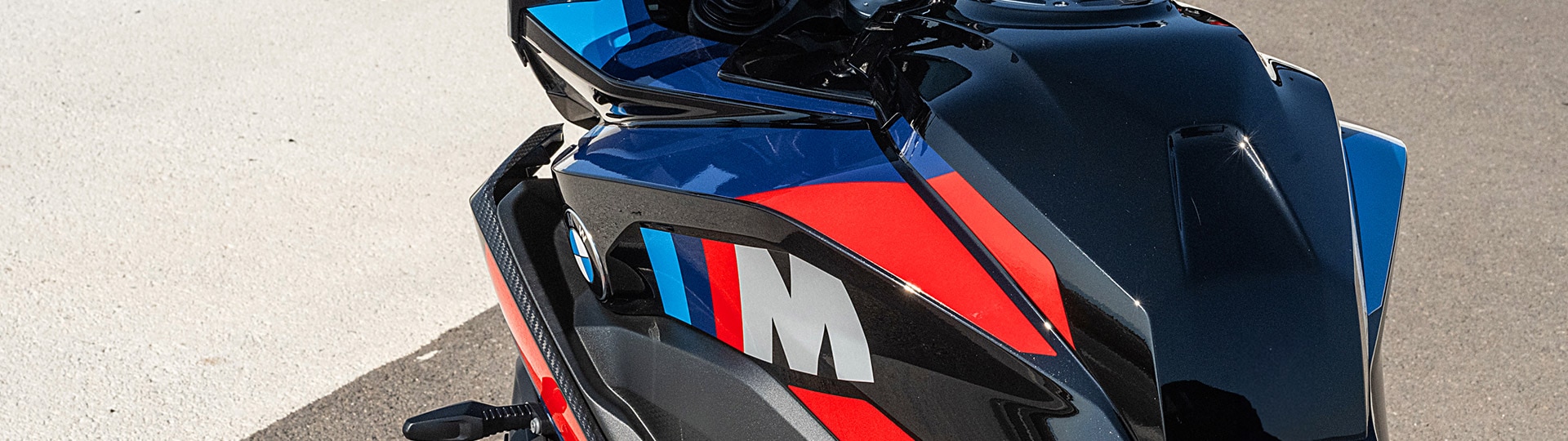 データ&装備 | M 1000 XR | BMW Motorrad