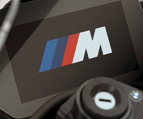 We see the launch animation with an M logo in the cockpit of the M RR.