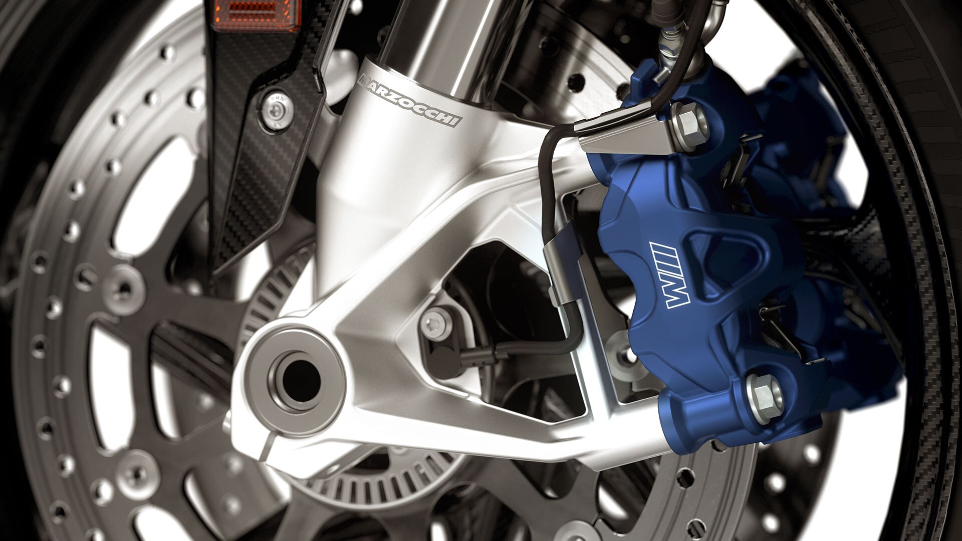 We see the M brake of the M RR with a blue brake piston.