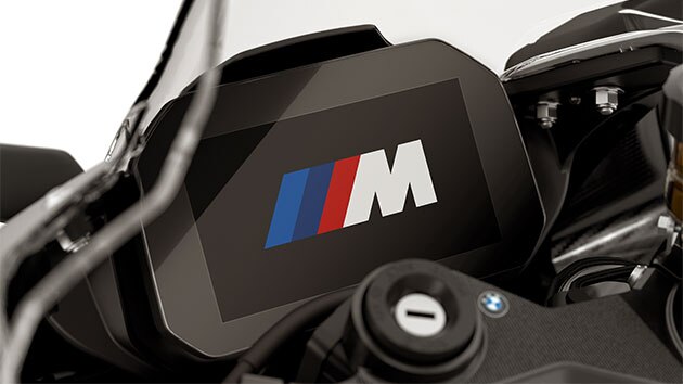 We see the launch animation with an M logo in the cockpit of the M RR.