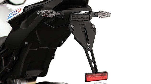 小型ナンバープレートステーを採用したリアエンド
