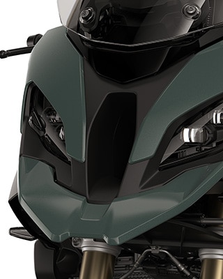 The striking front of the S 1000 XR