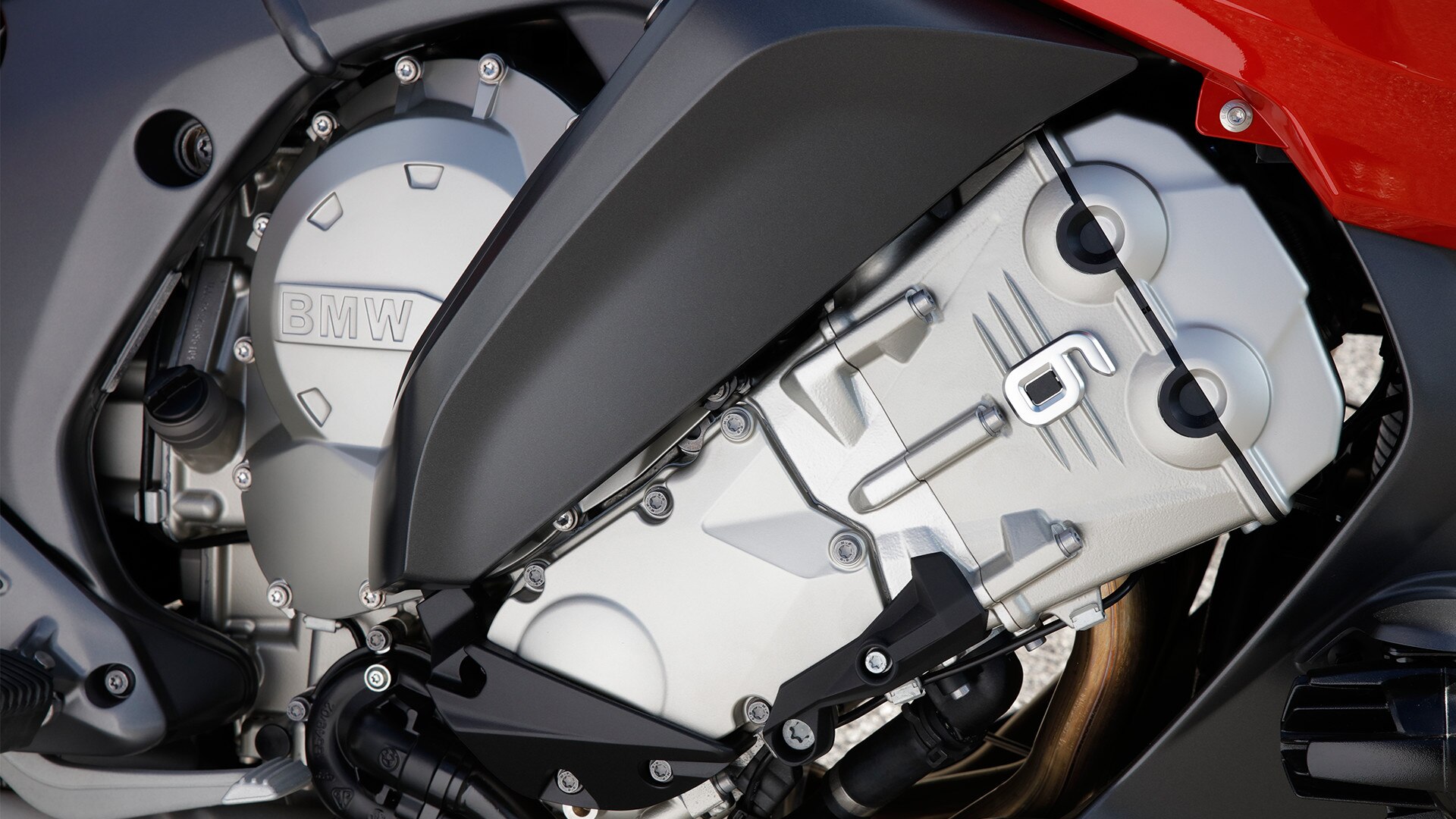 K 1600 GTマルチカラー並列6気筒エンジン