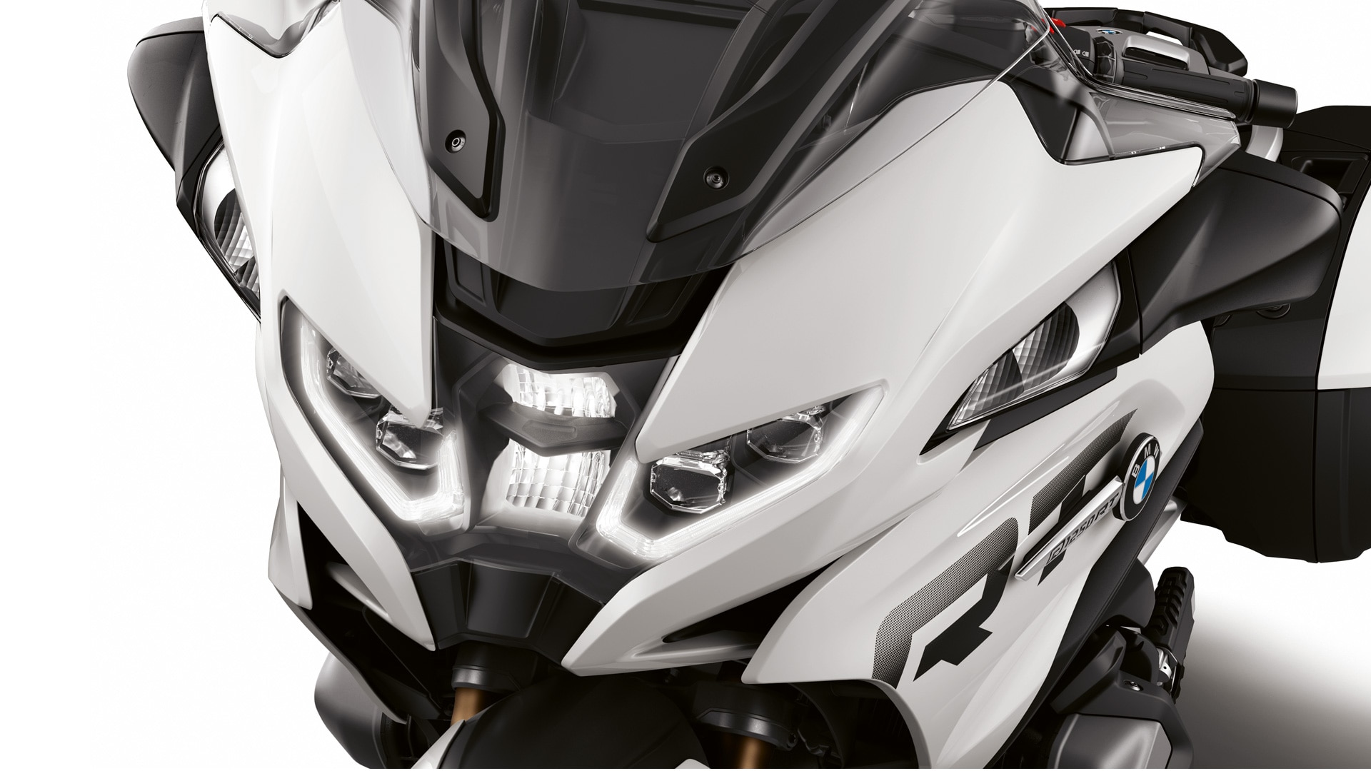 新型LEDヘッドライト
