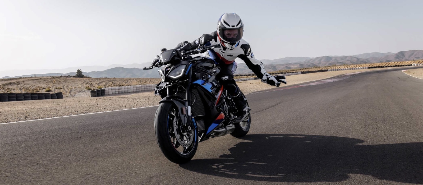 M 1000 R 新車購入特典