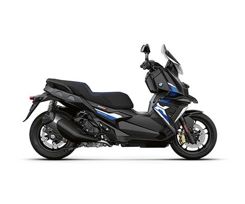 We see the TFT display with BMW Motorrad Connectivity.